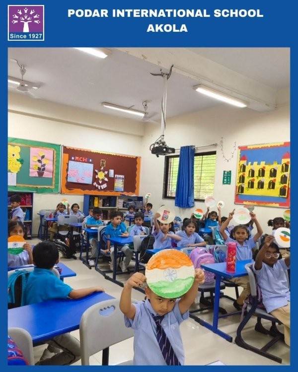 Flag Making Activity on Paper Plates - 2026 at Podar school Akola - image 2