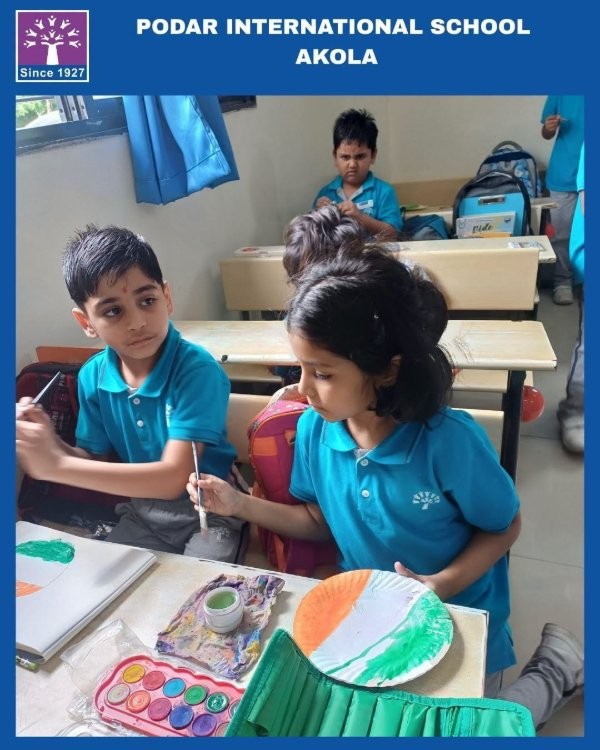 Flag Making Activity on Paper Plates - 2026 at Podar school Akola - image 1