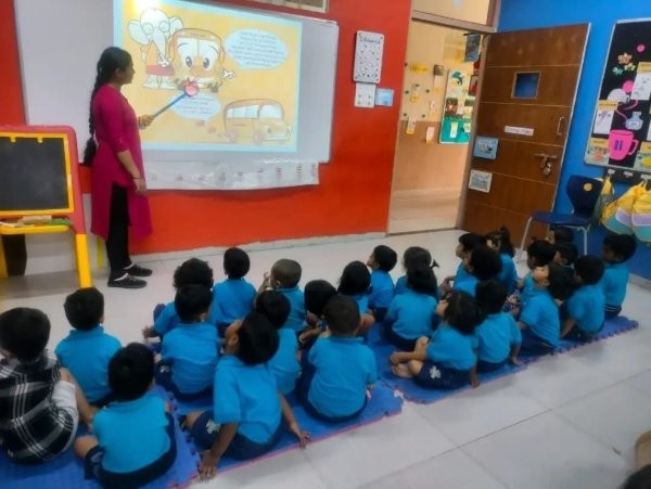 Pappu the bus safety - 2026 at Podar school Arsikere - image 5