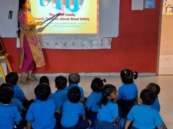 Hand family puppet - 2026 at Podar school Arsikere - image 2