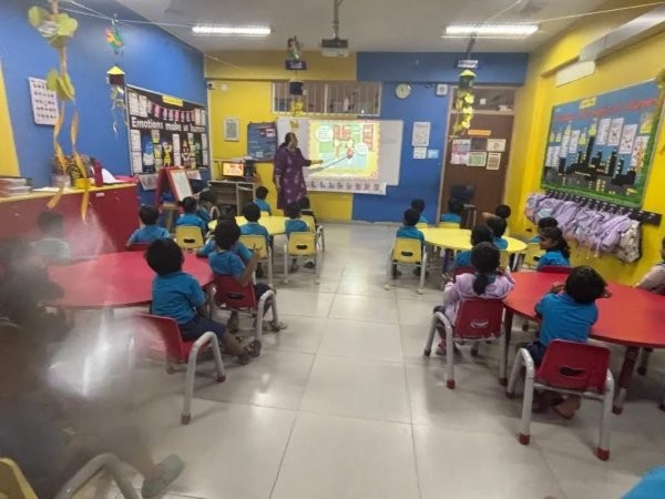 Hand family puppet - 2026 at Podar school Arsikere - image 3