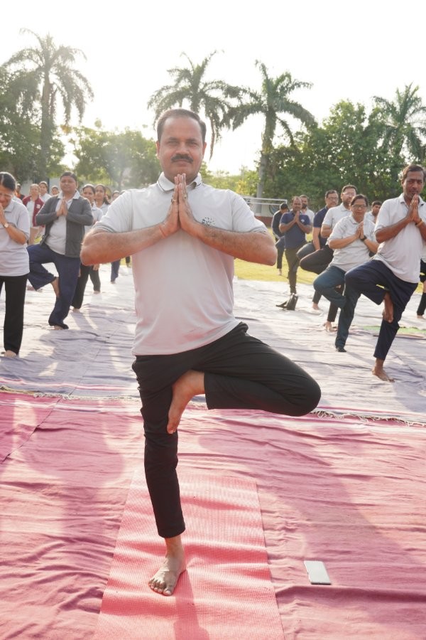 International Yoga Day Celebration - 2026 at Podar school Khadgaon Ring Road, Latur - image 11