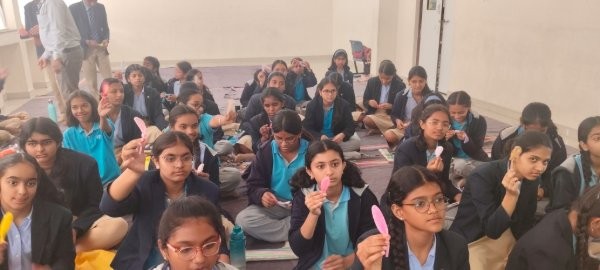 Pipe Cleaner Bouquet Making Workshop - 2026 at Podar school Khadgaon Ring Road, Latur - image 2