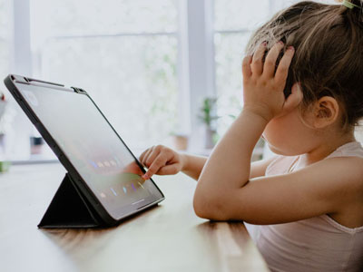 How & Why To Effectively Manage Screen Time For Your Child